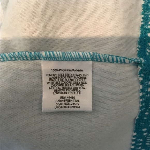 George teal and white belted sleevesless dress
Woman’s size XL 16-18 - Picture 4 of 16